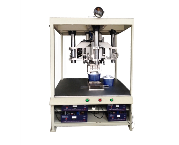4頭水箱超聲波熔接機